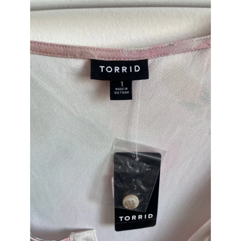 torrid Pink Floral Tiered Button-Front Jumpsuit - Picture 3 of 11